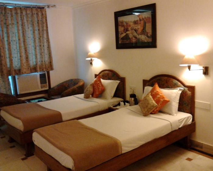 Hotel Diana Palace Jaipur Eksteriør bilde